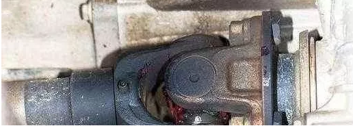 汽车外围的部件多长时间给加一次润滑油合适？